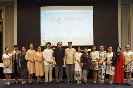 廣州戲劇迷在家門(mén)口就能過(guò)節(jié)(圖2) 廣州戲劇迷在家門(mén)口就能過(guò)節(jié)(圖2)